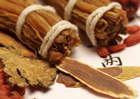 形成合力，共推中医药走出去