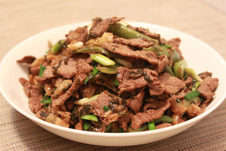 酸菜炒牛肉