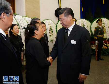 万里同志遗体在京火化 习近平等到八宝山革命公墓送别