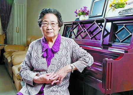 屠呦呦授权传记《屠呦呦传》全国首发