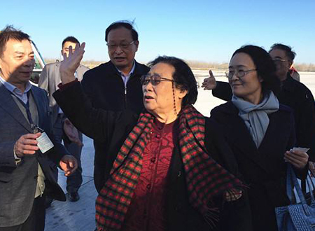 学习屠呦呦科研精神 让中医药走向世界