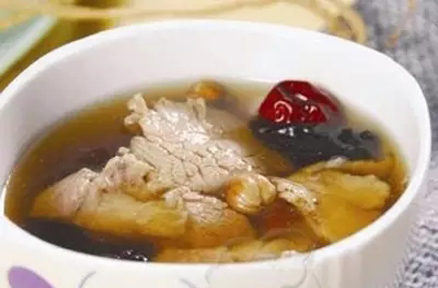 【食疗药膳】黄精煲鸡汤