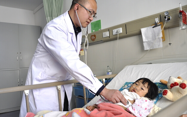重庆市垫江县中医院免费为5先心病患者做手术