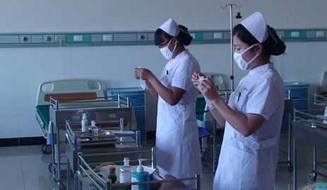 山东中医药高专举办技能比武