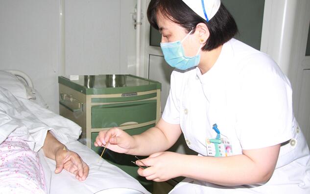 山东省淄博市中医医院运用麦粒灸疗法受患者欢迎