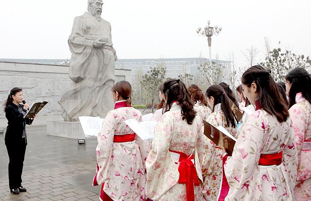 缅怀医圣，感悟传统