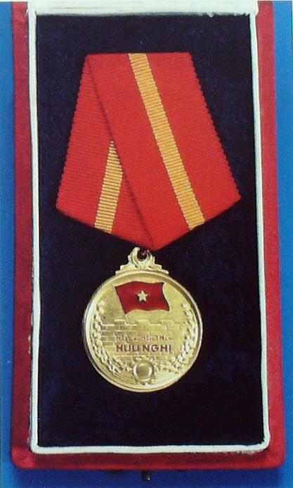 越南政府授予叶心清的“友谊勋章”
