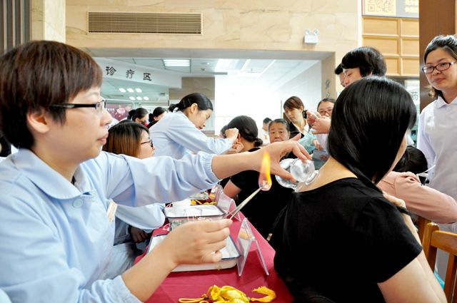 浙江省桐乡市中医医院开展义诊活动