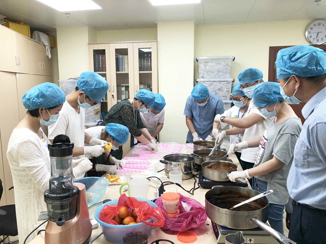 深圳市宝安中医院熬制纯中药消食健脾棒棒糖
