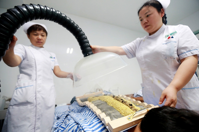湖北省襄阳市中医医院开展冬病夏治活动