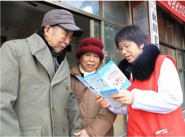 浙江东阳市中医院组织医护人员及社区卫生服务中心工作人员开展健康随访活动