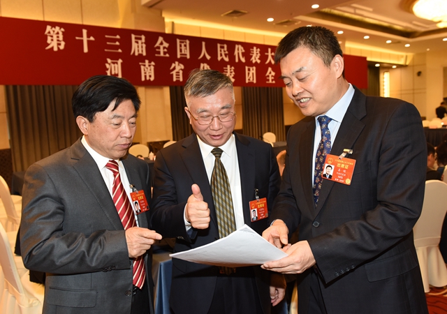 【图说两会】姜明代表：重建张仲景国医大学要定好位
