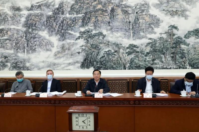 王晨：抓住中医药振兴发展大好时机 为人民群众提供更加优质高效健康服务